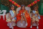 20� REINA INFANTIL DEL CAPULLO EN SU TRONO FELICITACIONES