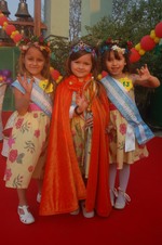 20� REINA INFANTIL DEL CAPULLO Y SUS PRINCESAS